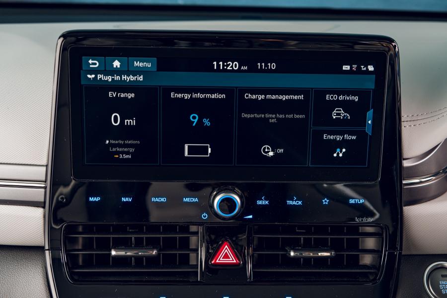 Детали интерьера Hyundai IONIQ Plug-in Hybrid (AE) 2019 года  (UK) (фото 35 из 40)